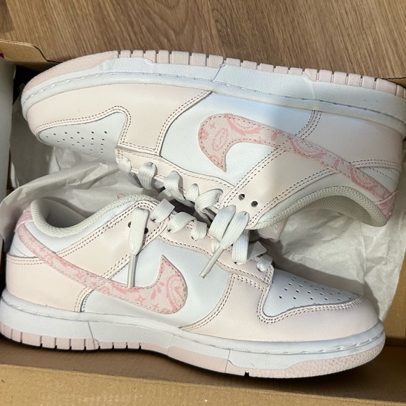 Nike women’s shoes